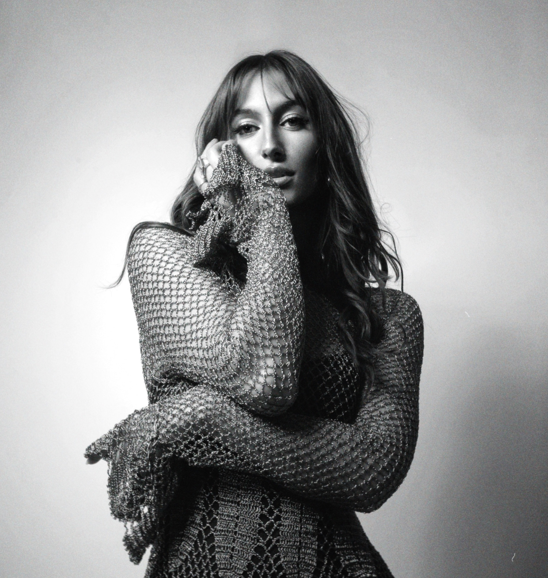 Nora Mae unleashes “Mad Woman”, her latest single