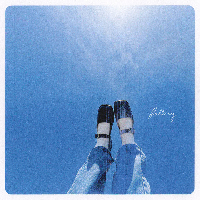 Ashley Elle is “Falling” for someone in new song