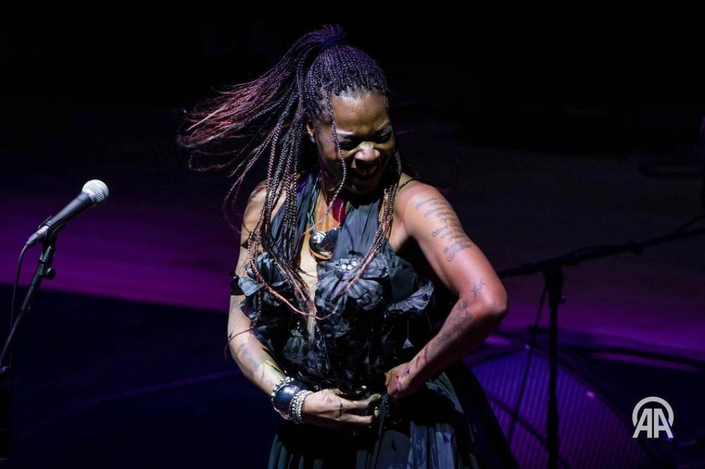 Carlos Jean & Buika deliver new dance tune, “Palpitar”