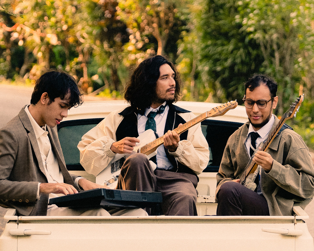 Indonesian rock trio MANJA present “Wax & Feathers” video