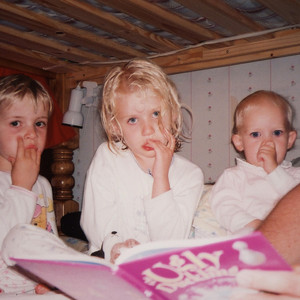 Lenn returns with “older sister”:&nbsp;listen