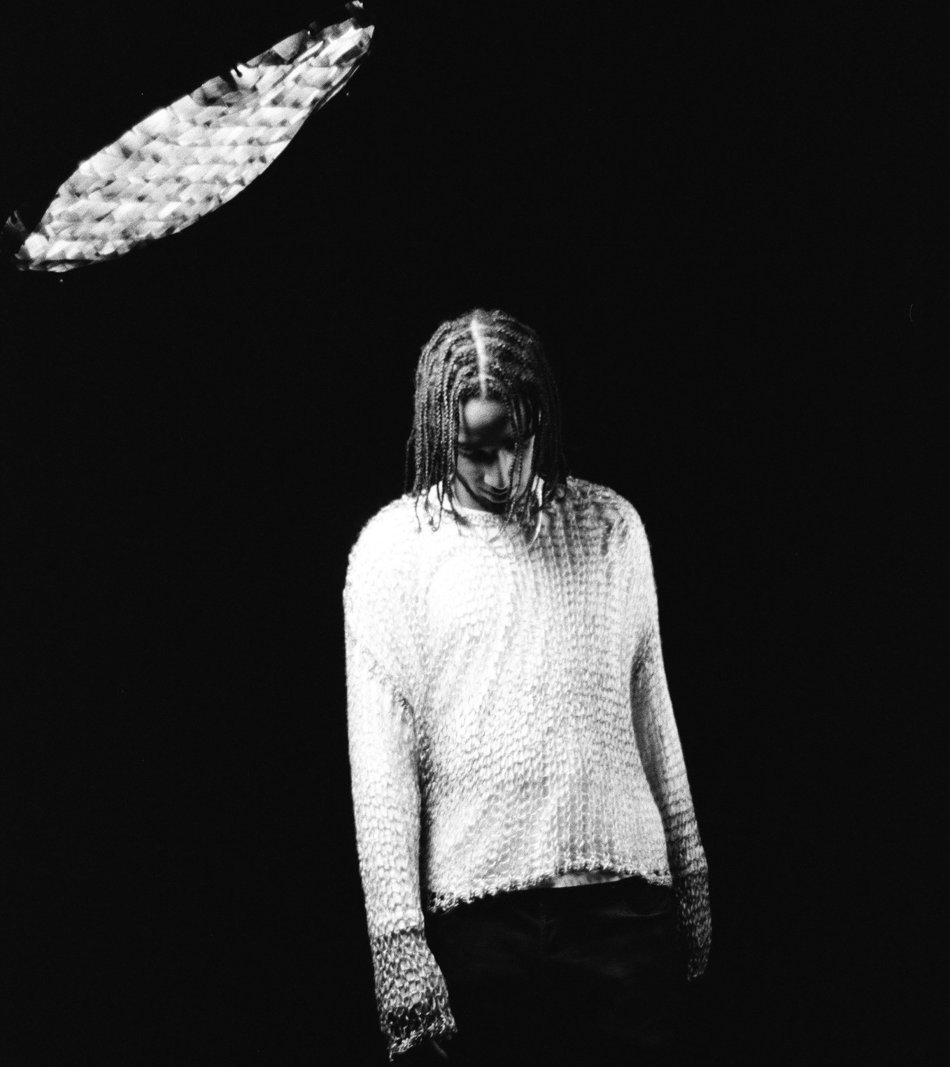 Watch “Make A Badman Chase You” video by emerging artist Lionee