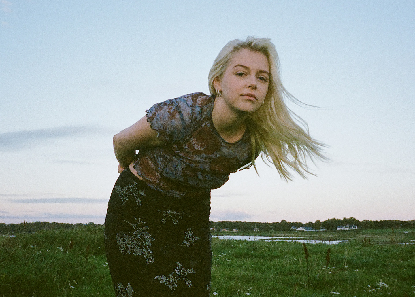 Oslo-based artist JOA is back with new song: listen to “Golden Years”