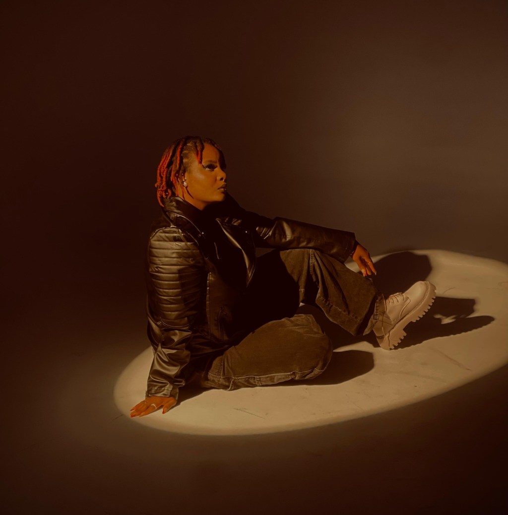 Enter Adivah with Her Contagious New Song “Emergency”