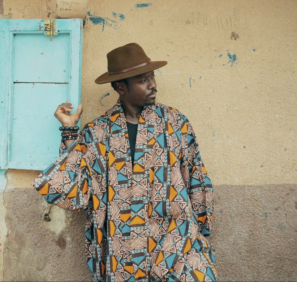 Cheikh Ibra Fam presents new single & video, “Xam&nbsp;Xam”