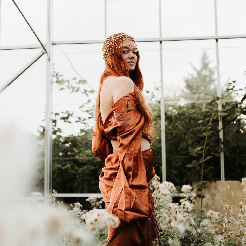 Powerful singer Nuala Reclaims Her “Power” in New&nbsp;Ballad