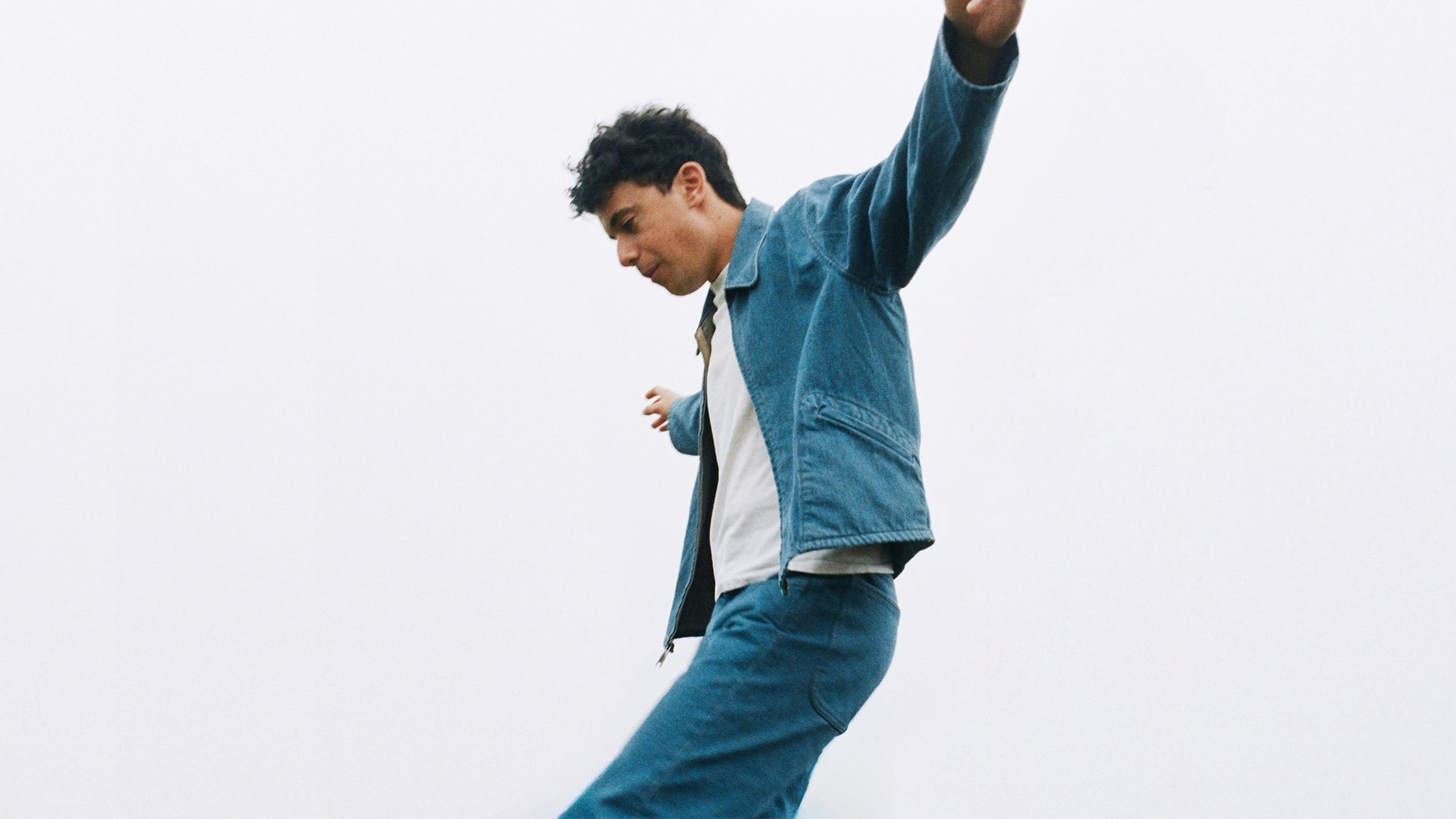 Watch Windser’s video for new ballad, “Shut Up And Kiss Me”