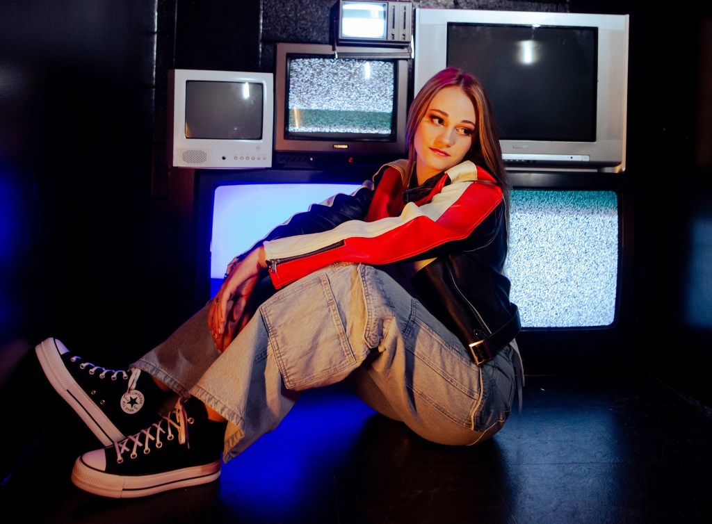 Kenadi Dodds releases debut single, “Toxic”