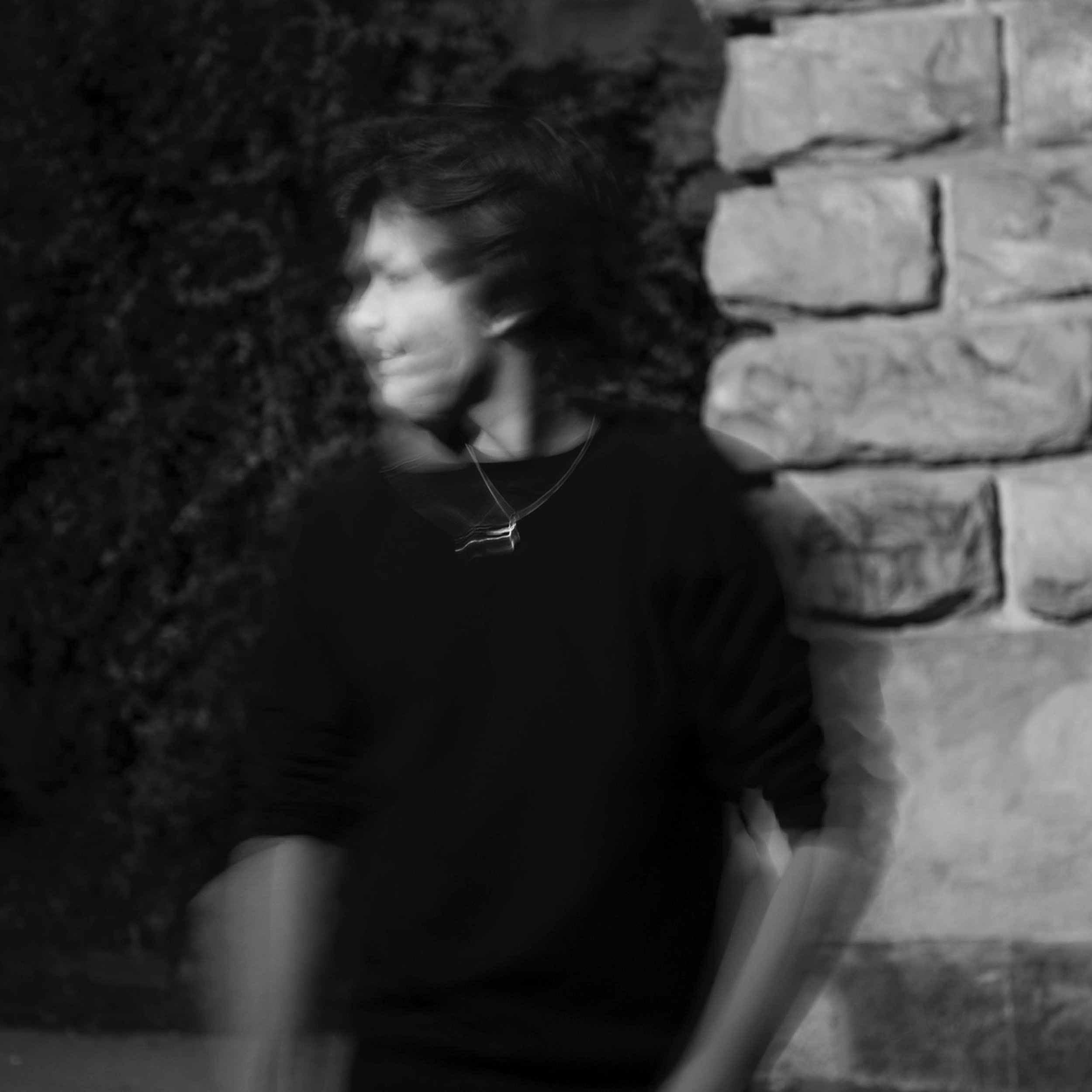 Listen to “CAVE” by Miami-based artist Simón