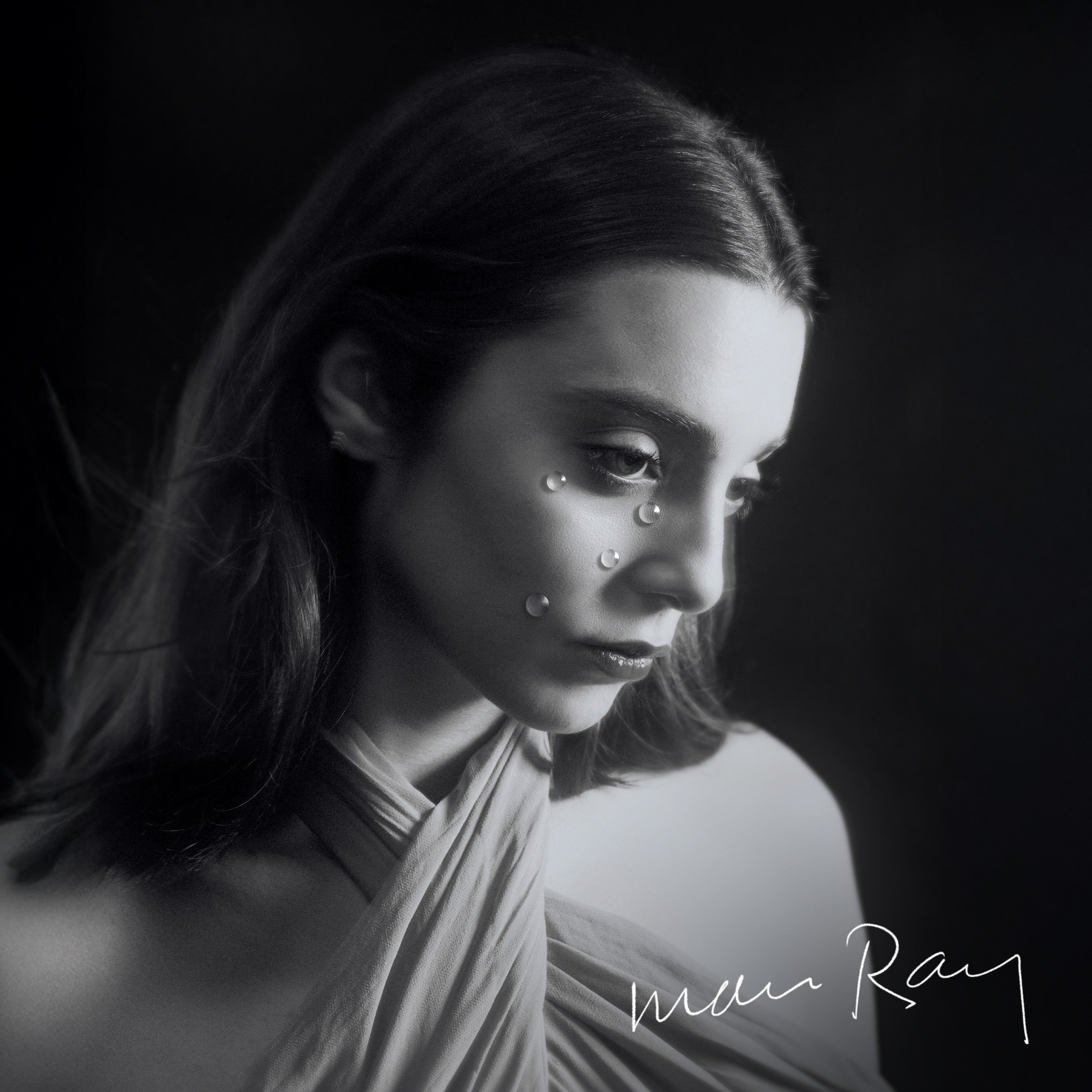 Get to know Ananya and listen to “Man Ray”