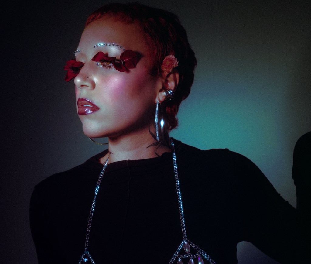 Ahead of her new EP, JULITH presents new anthem “Right From&nbsp;Left”