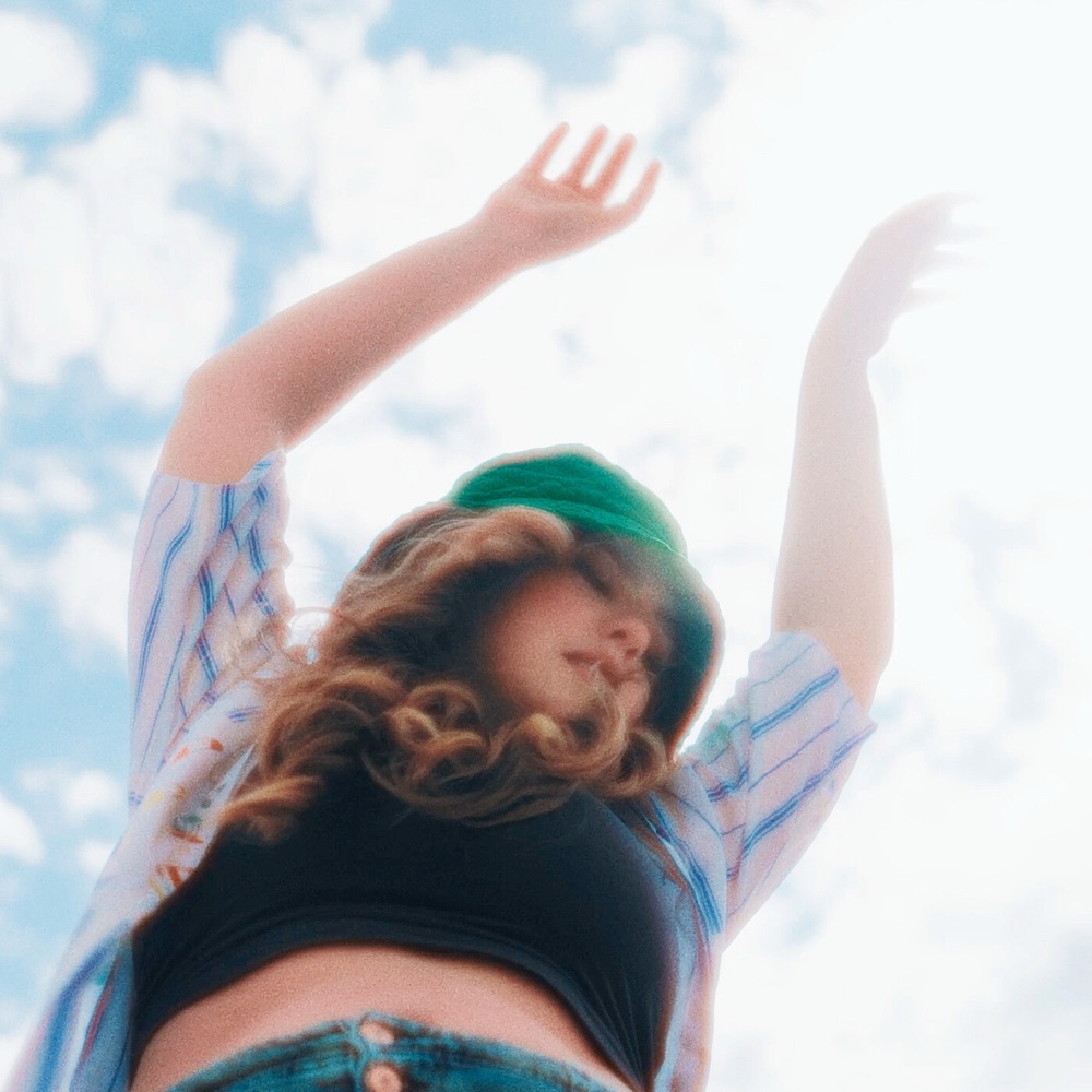 Watch Hanna Andréa’s “Pinnacles” Video and Stream her Braveheart EP