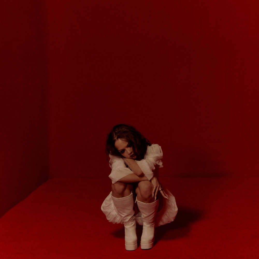 Caroline Alves Delivers The Queen Of Nothing EP